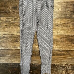 Gray Honeycomb Ruched Scrunchy Butt Pattern Leggings Size Small Medium